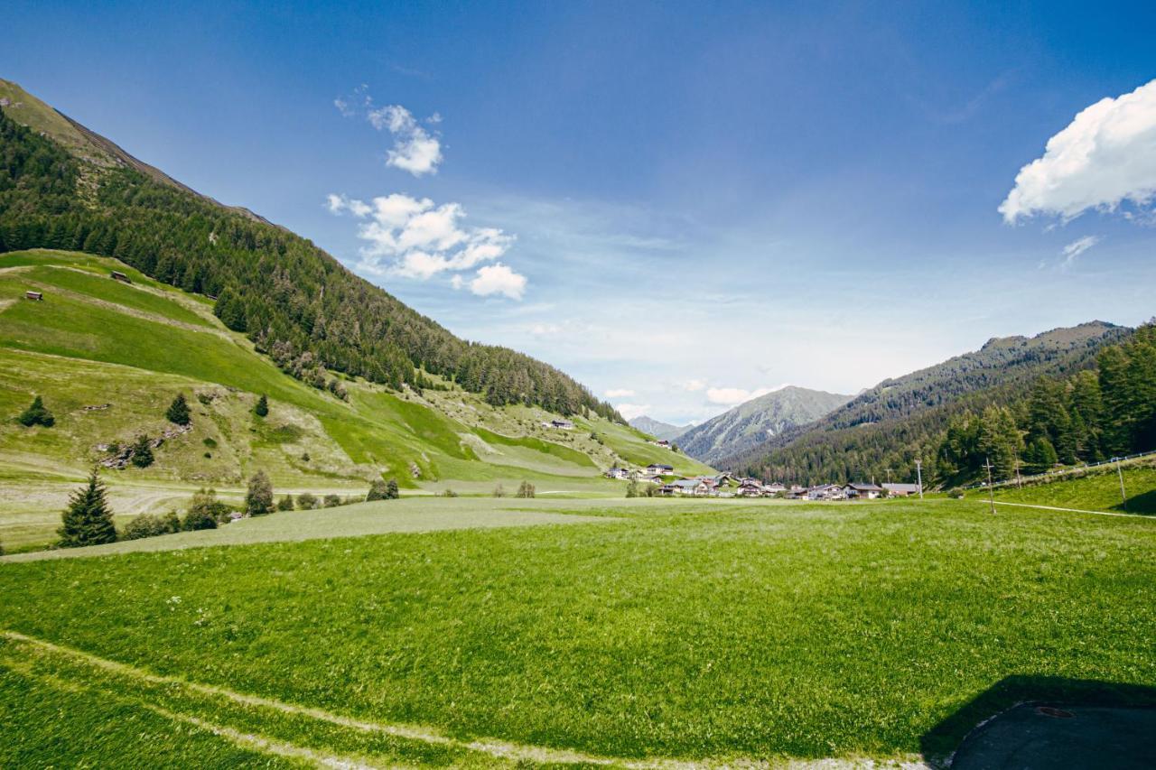 Nedererhof - Zimmer Edelweiss Mit Gemeinschaftskueche Schmirn Екстериор снимка